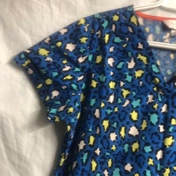 Blue Cheetah leopard star colorful scrub top nurse uniform medium - Picture 7 of 12
